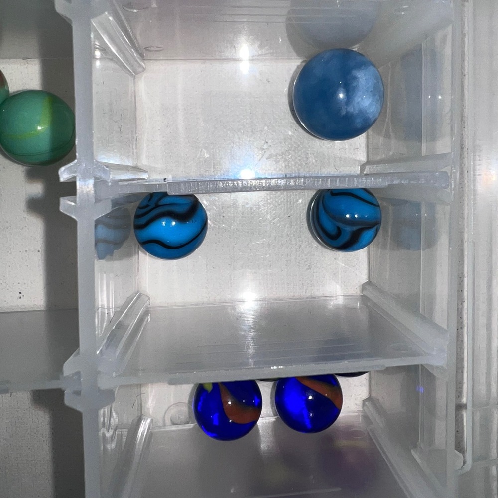 Mixed Lot of Assorted Glass Marbles Shooters Boulders Cats-Eyes with Case - Picture 14 of 16